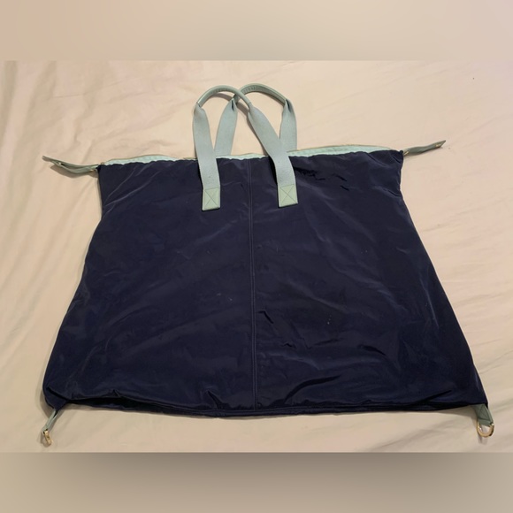 Tory Burch nylon duffle/overnight bag. Navy Blue with Powder Blue Accents. - Picture 6 of 7